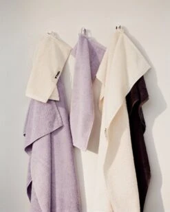 Tekla Vieraspyyhe, Laventeli -Frama Myymälämyynti 000000330002 1