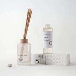 Skandinavisk Huonetuoksu, LEMPI, 200 Ml -Frama Myymälämyynti 20317 110 STYLING LEMPI DIFFUSER 200MLrole