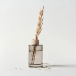 Skandinavisk Huonetuoksu, RO, 200 Ml -Frama Myymälämyynti 20319 120 STYLING RO DIFFUSER 200MLrole