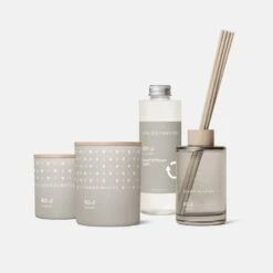 Skandinavisk Huonetuoksu, RO, 200 Ml -Frama Myymälämyynti 20319 121 STYLING RO DIFFUSER 200MLrole