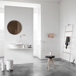 MENU Hammasharjamuki, Valkoinen -Frama Myymälämyynti 319Menu iso 1