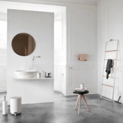 MENU Knobs Seinäkoukut 2 Kpl, Valkoinen -Frama Myymälämyynti 319Menu iso