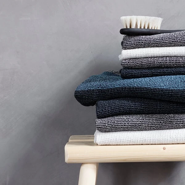 Lapuan Kankurit Terva Käsipyyhe, Valkoinen - Harmaa 4 Lapuan Kankurit Terva Käsipyyhe, Valkoinen - Harmaa - Image 2