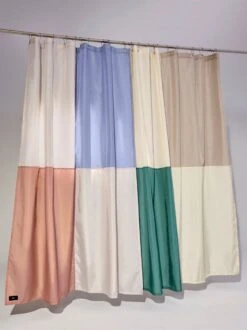 HAY Check Suihkuverho, Sininen -Frama Myymälämyynti Check Shower Curtain Family 1