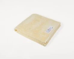 Frama Heavy Towel Jättipyyhe, 150 X 100 Cm, Vaaleankeltainen -Frama Myymälämyynti FRAMA Heavy Towel Pale Yellow Bath Sheet Packshot 1