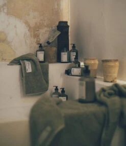 Frama Heavy Towel Käsipyyhe, 80 X 50 Cm, Salvianvihreä -Frama Myymälämyynti FRAMA at Casa Piana 1001140