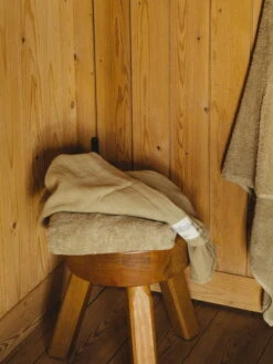 Frama Light Towel Kylpypyyhe, 140 X 70 Cm, Salvianvihreä -Frama Myymälämyynti Frama Towel Collection 2021 Paolo Galgani 4x3 5