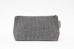 Johanna Gullichsen Selene Kosmetiikkalaukku, M, Musta 7 Johanna Gullichsen Selene Kosmetiikkalaukku, M, Musta -Frama Myymälämyynti Johanna Gullichsen Vanitycase M Selene black 2