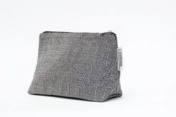 Johanna Gullichsen Selene Kosmetiikkalaukku, S, Musta 7 Johanna Gullichsen Selene Kosmetiikkalaukku, S, Musta -Frama Myymälämyynti Johanna Gullichsen Vanitycase S Selene black 3