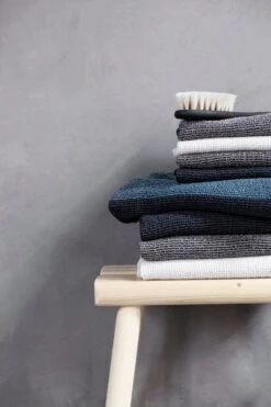 Lapuan Kankurit Terva Käsipyyhe, Valkoinen - Harmaa 11 Lapuan Kankurit Terva Käsipyyhe, Valkoinen - Harmaa -Frama Myymälämyynti LapuanKankurit Terva towels