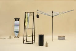 Brabantia Pyykkikori 35L, Mattamusta - Korkkikansi 9 Brabantia Pyykkikori 35L, Mattamusta - Korkkikansi -Frama Myymälämyynti Laundry Bin 35L Cork Lid Matt Black 8710755120008 Brabantia 300dpi 6720x4480px 6 NR 17610