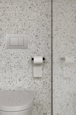 MENU WC-paperiteline, Kokomusta -Frama Myymälämyynti MENU Toilet Roll Holder