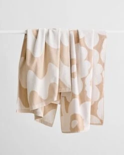 Marimekko Lokki Vieraspyyhe, Beige - Valkoinen -Frama Myymälämyynti MM Cont Unikko Lokki towels beige