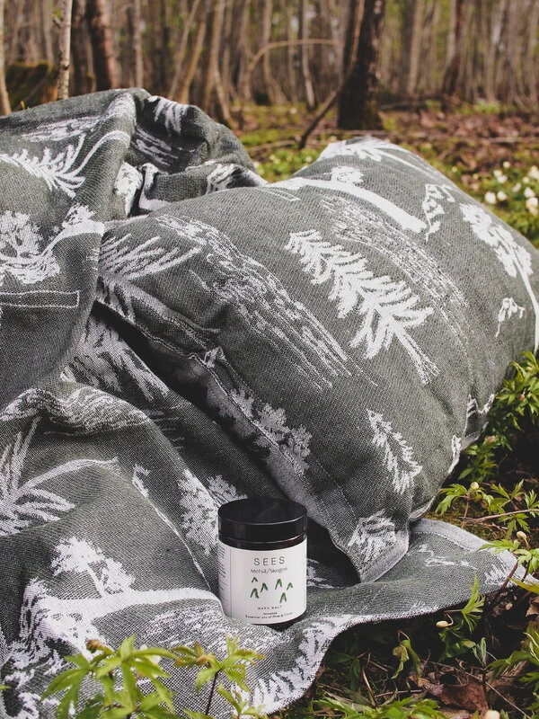 Metsä/Skogen Nebularis Laudeliina, 45 X 160 Cm, Oliivi - Luonnonvalkoinen 8 Metsä/Skogen Nebularis Laudeliina, 45 X 160 Cm, Oliivi - Luonnonvalkoinen - Image 6