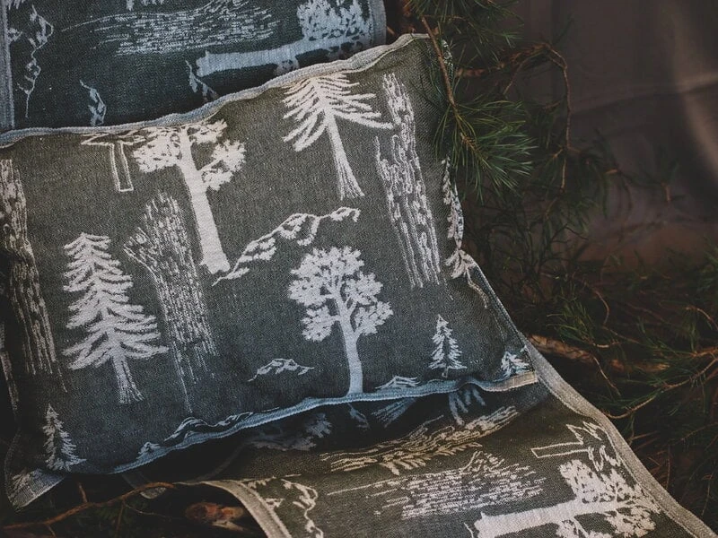 Metsä/Skogen Nebularis Laudeliina, 45 X 160 Cm, Oliivi - Luonnonvalkoinen 7 Metsä/Skogen Nebularis Laudeliina, 45 X 160 Cm, Oliivi - Luonnonvalkoinen - Image 5