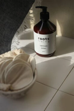 Roots Living Juniper Voide, 500 Ml -Frama Myymälämyynti RootsLiving CleaNCollection lotion interior 3