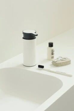 Brabantia Profile Saippua-annostelija, Valkoinen -Frama Myymälämyynti Soap Dispenser Profile White 8710755108181 Brabantia VS 2