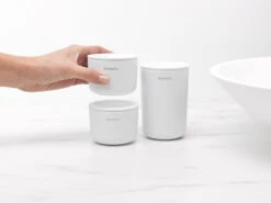 Brabantia ReNew Säilytyspurkit, 3 Kpl, Valkoinen -Frama Myymälämyynti Storage Renew Pots set of 3 White 8710755281327 Brabantia 300dpi 6412x4809px 6 NR 22047