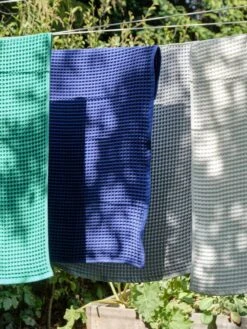 HAY Waffle Kylpypyyhe, Smaragdinvihreä 11 HAY Waffle Kylpypyyhe, Smaragdinvihreä -Frama Myymälämyynti Waffle Bath Towel family 02 3