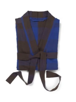 Ferm LIVING Field Kylpytakki, Ruskea - Sininen -Frama Myymälämyynti fermLIVING SS22 FieldRobe Chocolate BrightBlue 1104265395 pack 3