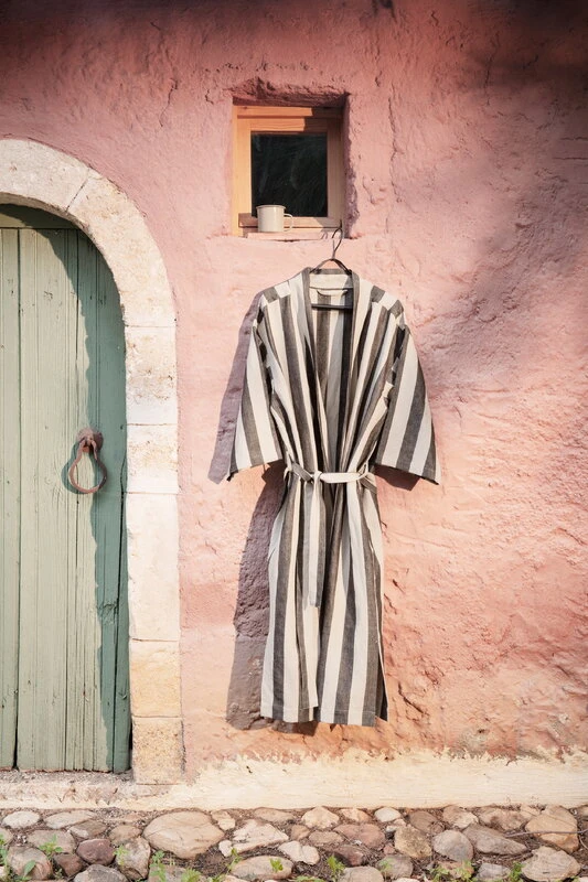 Ferm LIVING Field Kylpytakki, Hiekka - Musta 8 Ferm LIVING Field Kylpytakki, Hiekka - Musta - Image 6