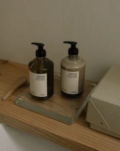 Frama Herbarium Lahjapakkaus, Käsisaippua Ja Käsivoide -Frama Myymälämyynti frama gift box herbarium body wash body lotion 1