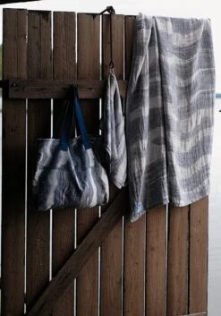 Lapuan Kankurit Aallonmurtaja Jättipyyhe, Valkoinen - Sininen -Frama Myymälämyynti lapuankankurit aallonmurtaja set3 1