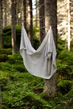 Lapuan Kankurit Nyytti Jättipyyhe, Valkoinen - Pellava -Frama Myymälämyynti lapuankankurit nyytti towel white linen 1 2