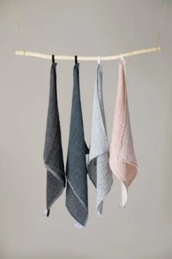 Lapuan Kankurit Nyytti Käsipyyhe, Valkoinen - Harmaa -Frama Myymälämyynti lapuankankurit nyytti ultra light towels 3 2