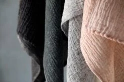 Lapuan Kankurit Nyytti Jättipyyhe, Valkoinen - Kaneli 12 Lapuan Kankurit Nyytti Jättipyyhe, Valkoinen - Kaneli -Frama Myymälämyynti lapuankankurit nyytti ultra light towels 4 1