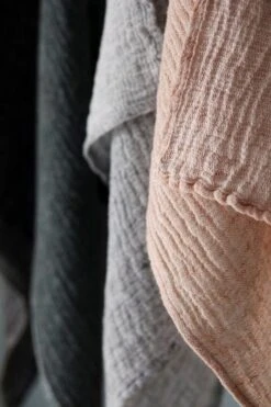 Lapuan Kankurit Nyytti Jättipyyhe, Valkoinen - Kaneli 10 Lapuan Kankurit Nyytti Jättipyyhe, Valkoinen - Kaneli -Frama Myymälämyynti lapuankankurit nyytti ultra light towels 5 1