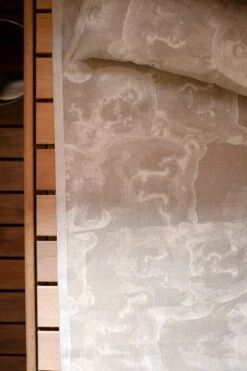 Lapuan Kankurit Otso Laudeliina 46 X 150 Cm, Valkoinen - Pellava -Frama Myymälämyynti lapuankankurit otso sauna cover and sauna pillow white linen 2 1 1