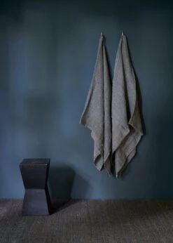 Roots Living Waffle Kylpypyyhe, 85 X 160 Cm, Charcoal -Frama Myymälämyynti roots living waffle bath towel charcoal 3496